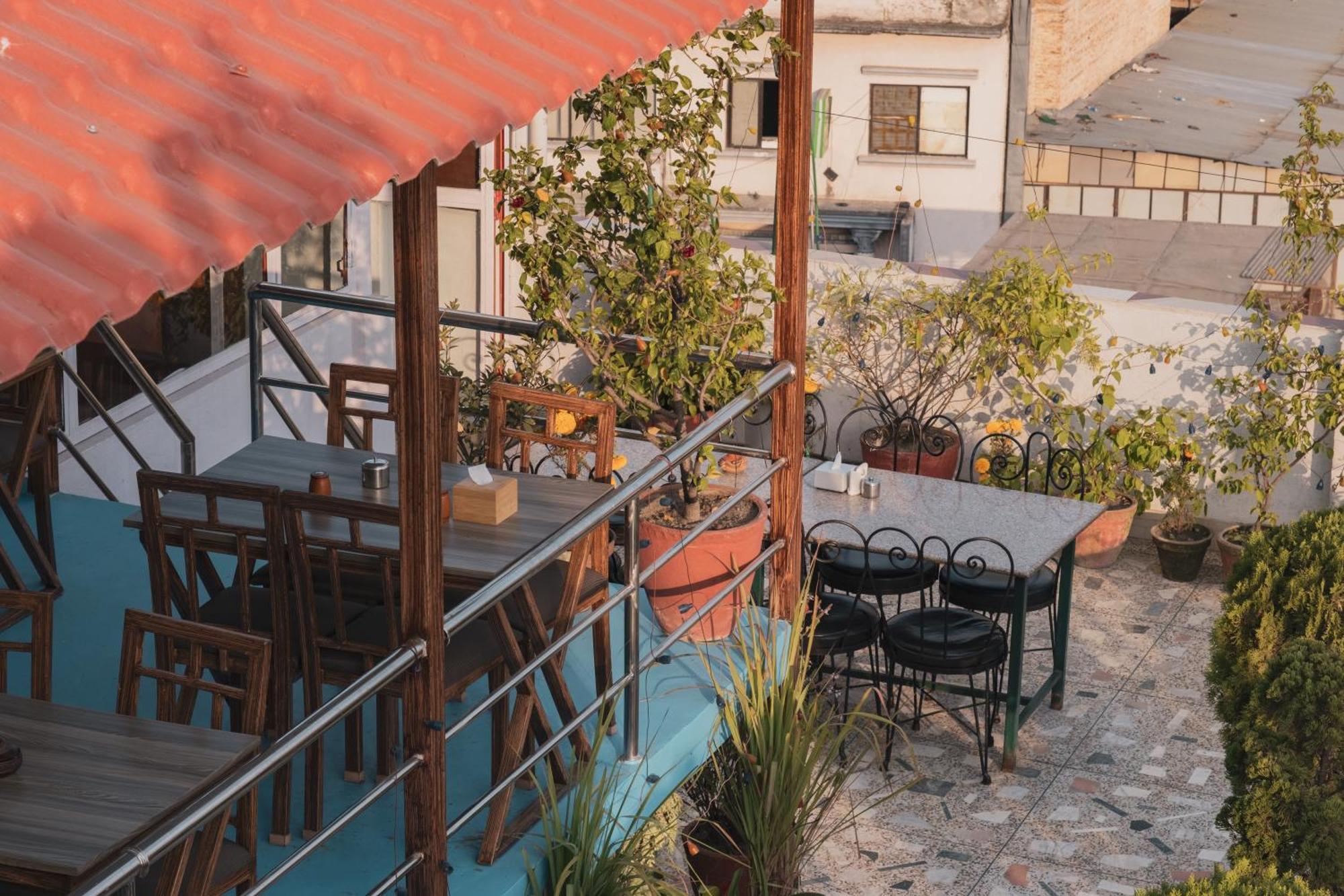 Nepalaya Hotel Kathmandu Exteriör bild