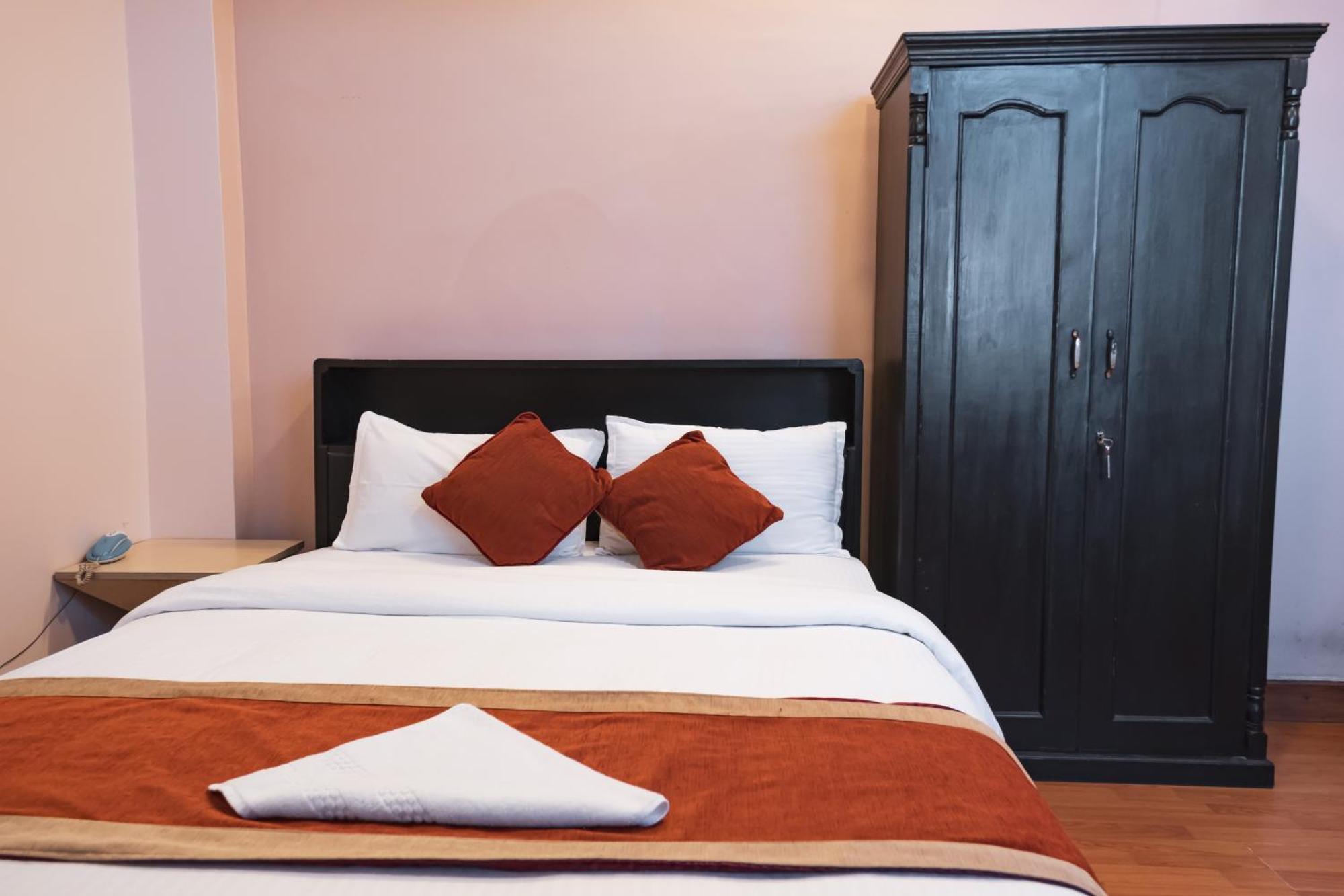 Nepalaya Hotel Kathmandu Exteriör bild